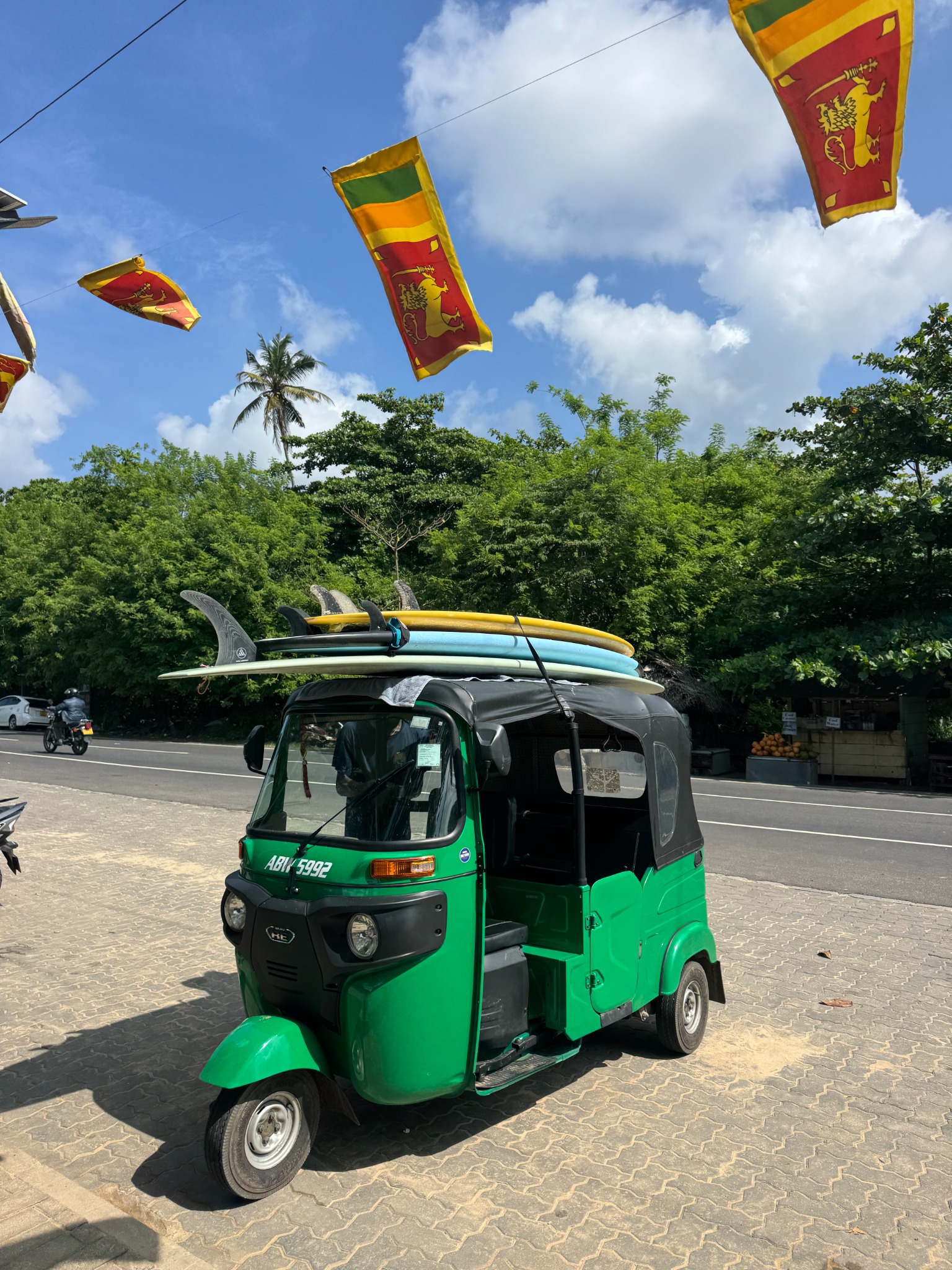 Místní tuk-tuk